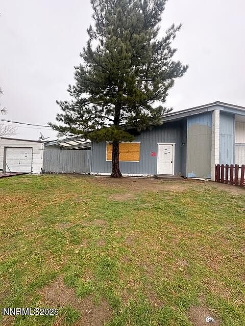 2nd image of 13702 Mount Shasta St