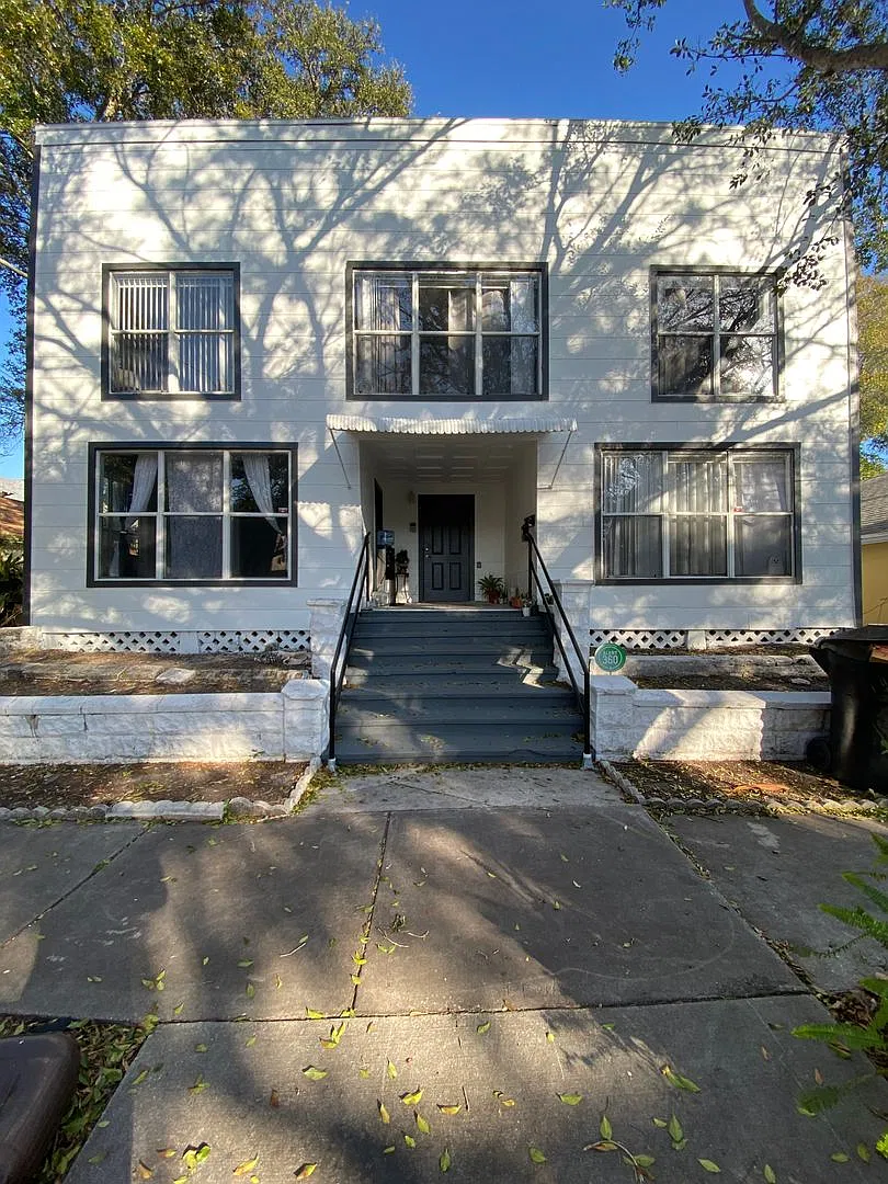 715 8th St N — Photo 3