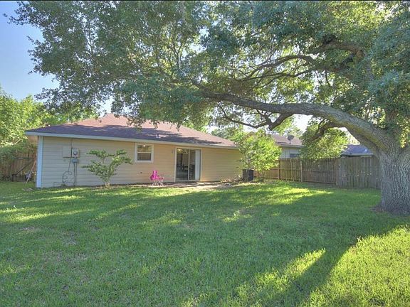 2nd image of 2807 N Brompton Dr