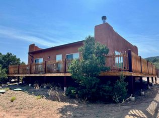 23 Tatanka Trl, Ranchos De Taos, NM 87557
