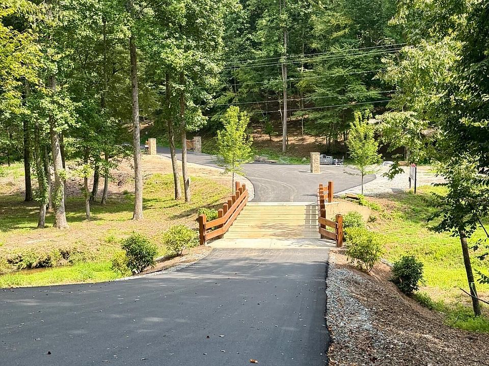 1st image of 31 Blue Horizon Dr