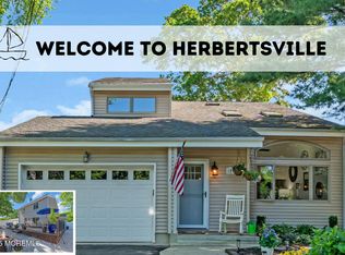 189 Riviera Dr, Brick, NJ 08724