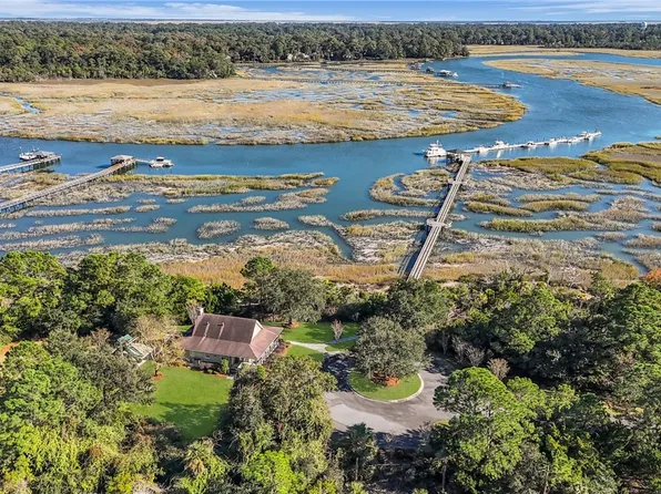 135 Marsh Harbor Drive S, Savannah, GA 31410