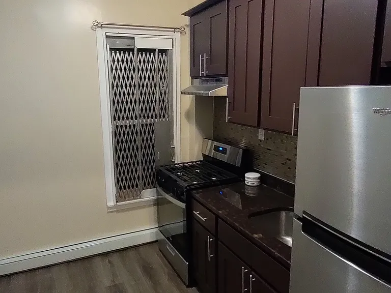 71 Crystal St #2 — Photo 2