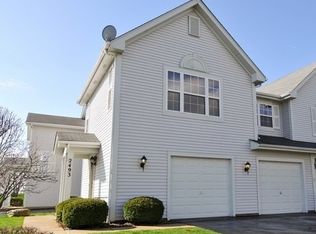 2493 Dickens Dr, Aurora, IL 60503