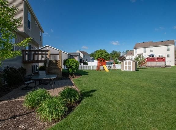 3rd image of 54883 Columbia Bay Dr