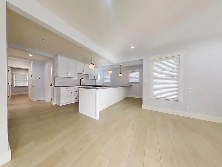 721 W Almond Ave — Photo 6