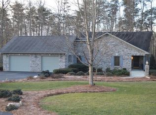 3600 Lake Cove Ct, Browns Summit, NC 27214