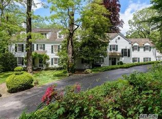 52 Frost Mill Rd, Mill Neck, NY 11765