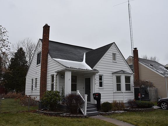 2nd image of 919 Hoffman Ave
