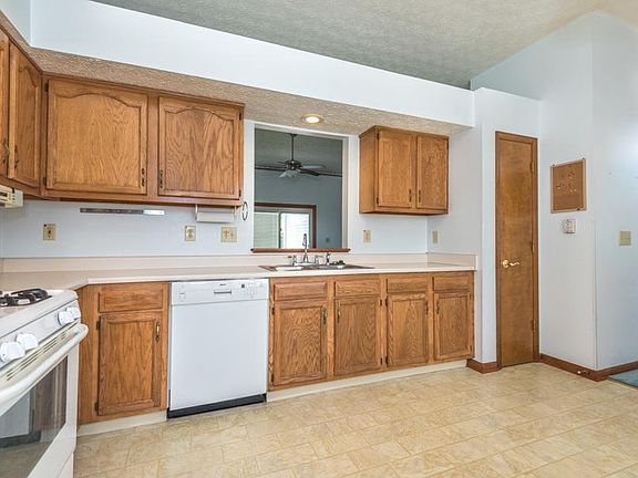5th image of 5244 Westbreeze Ct