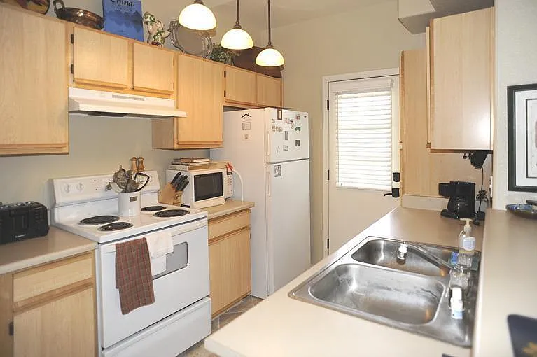 4343 E Soliere Ave #AVENUE2058 — Photo 2