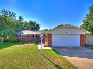 2 Dakota Dr, Shawnee, OK 74801