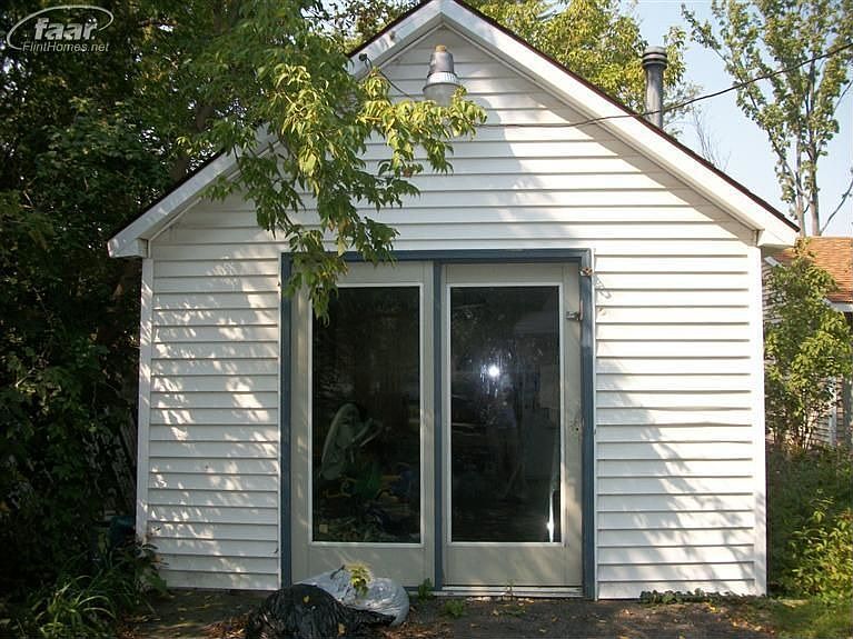 2nd image of 928 McQueen St