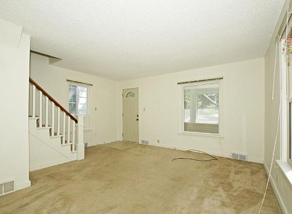 5th image of 4536 31st Ave S