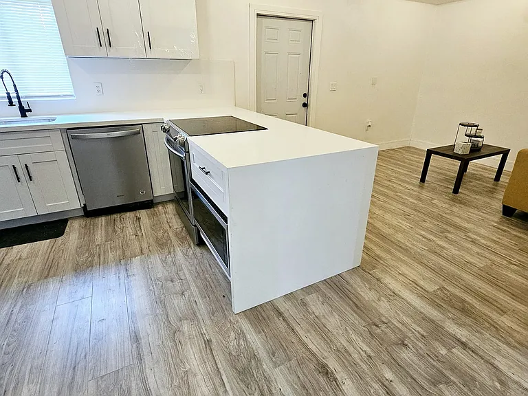 5000 SW 26th Ave — Photo 24