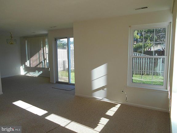 3rd image of 1247 Musket Ct Unit 32