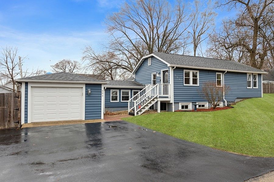 504 Lily Ln, Lakemoor, IL 60051 Zillow