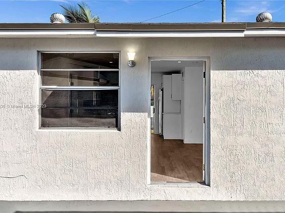 3rd image of 1623 NW 16th Ter #2
