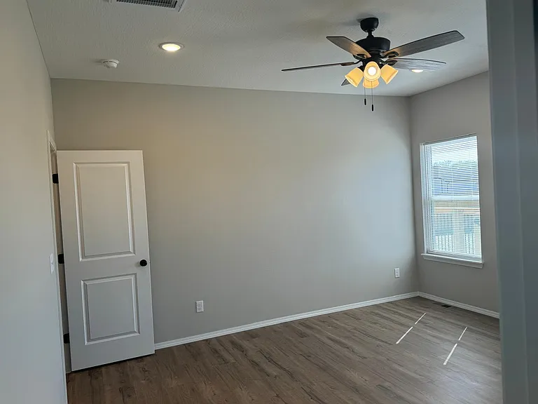 2993 N Nixon Ave — Photo 2
