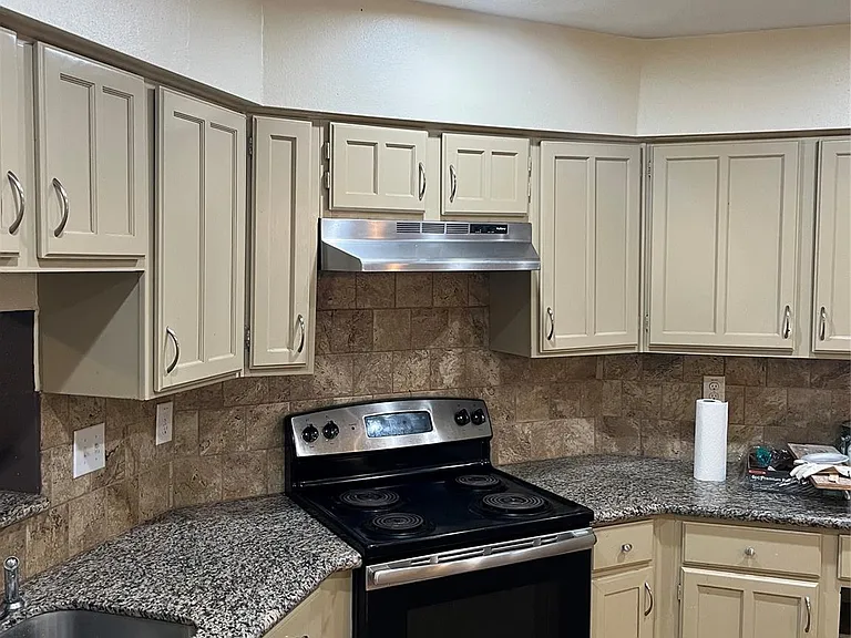 7010 Pickett Dr — Photo 6