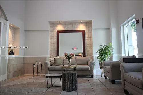 50 Menores Ave #606 Photo 1