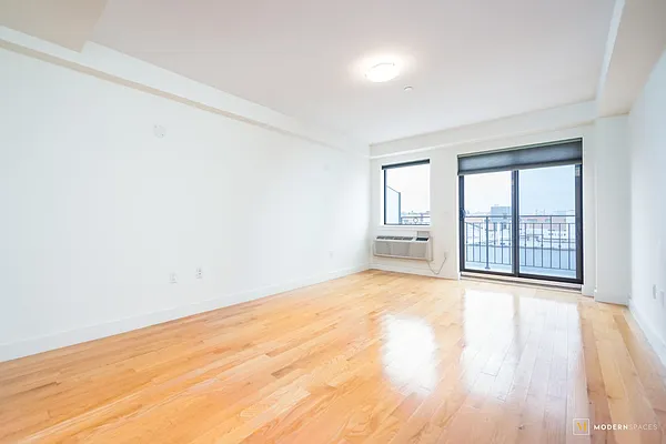 Sold by Modern Spaces | media 2