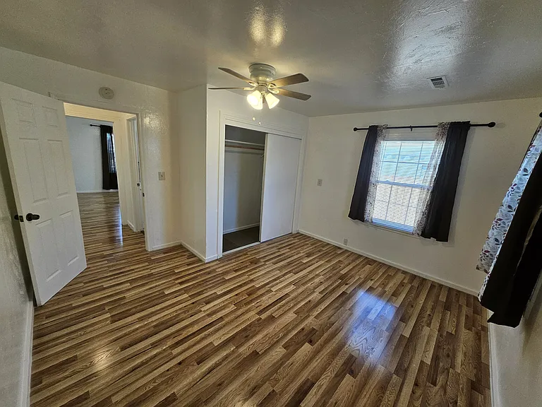 320 Locust Ave — Photo 22
