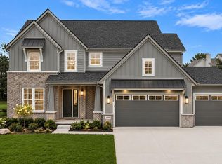 3243 Waldon Ridge Dr, Lake Orion, MI 48359