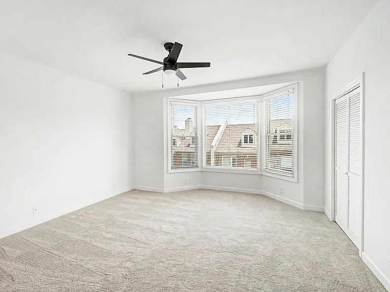 126 Forest Place Cir — Photo 34