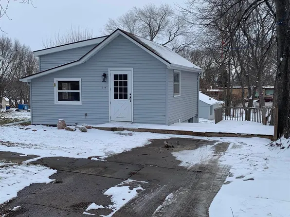 509 E 8th St, Dell Rapids, SD 57022