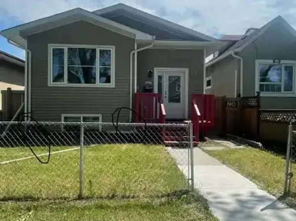 11137 96th St NW #1A, Edmonton, AB T5G 1S8