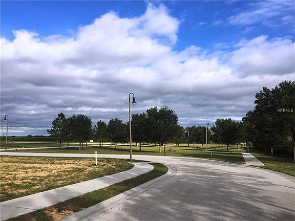 2nd image of 1147 Towergate Cir