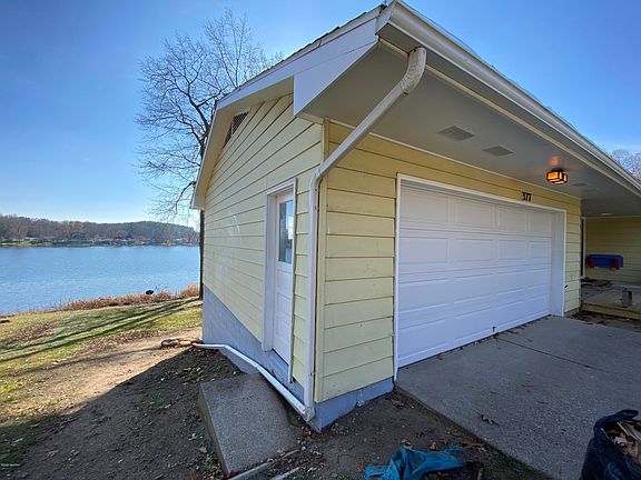 5th image of 377 Wood Hills Dr