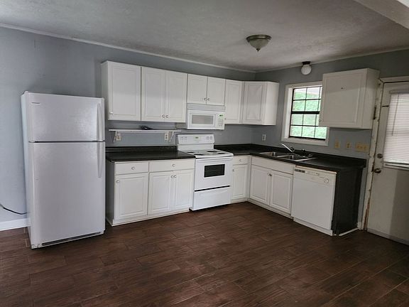 3rd image of 5221 Mawood Ave