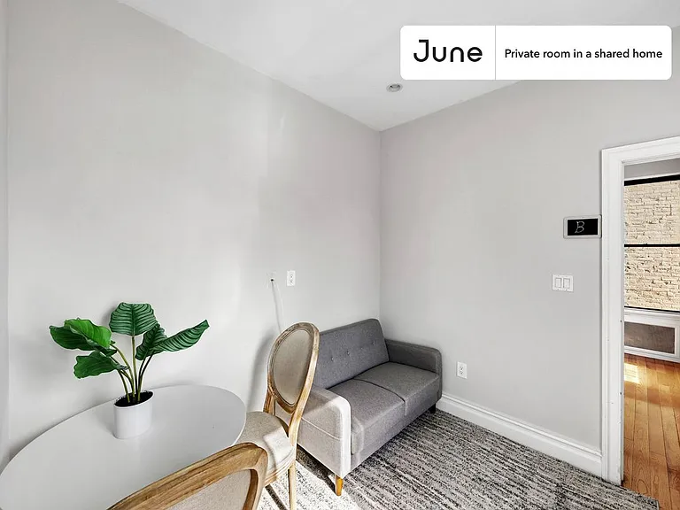824 9th Ave #B — Photo 4