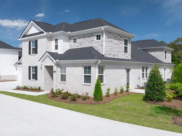 550 Silver Moon Dr, Loganville, GA 30052