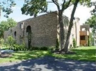 1850 E 97th St, Kansas City, MO 64131