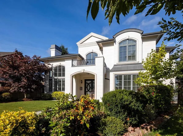 9640 Bates Rd, Richmond, BC V7A 1E4