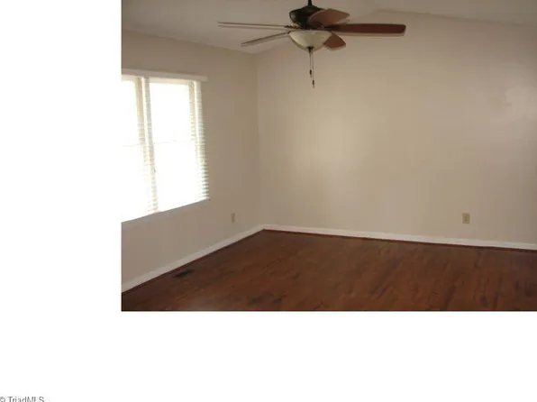 221 Rivermeade Dr, Archdale, NC 27263