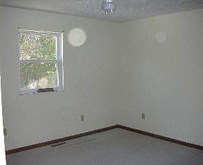 4th image of 122 Pineview Dr