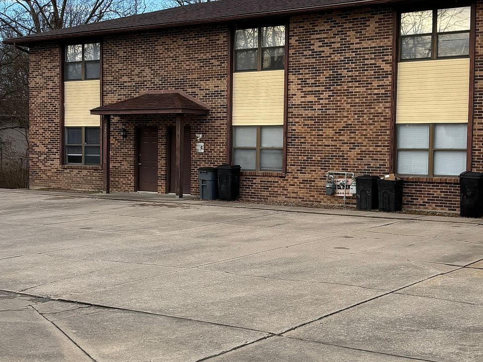 1st image of 1221 S Spurgeon Ct