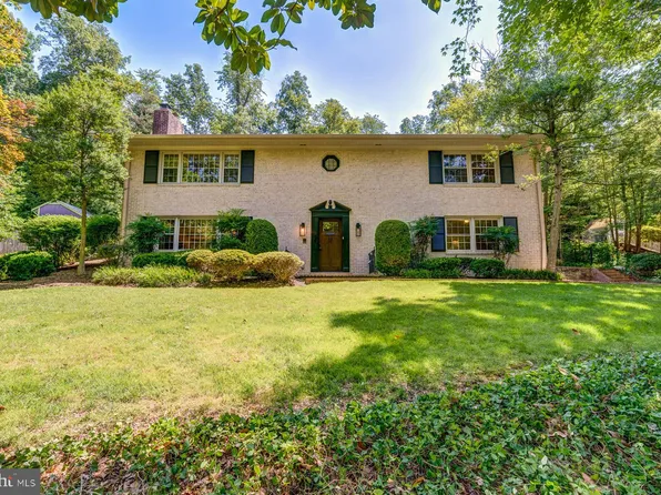 7313 Fort Hunt Rd, Alexandria, VA 22307