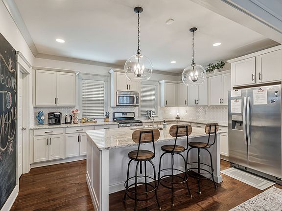 Spacious Kitchen area with Bar Seating
