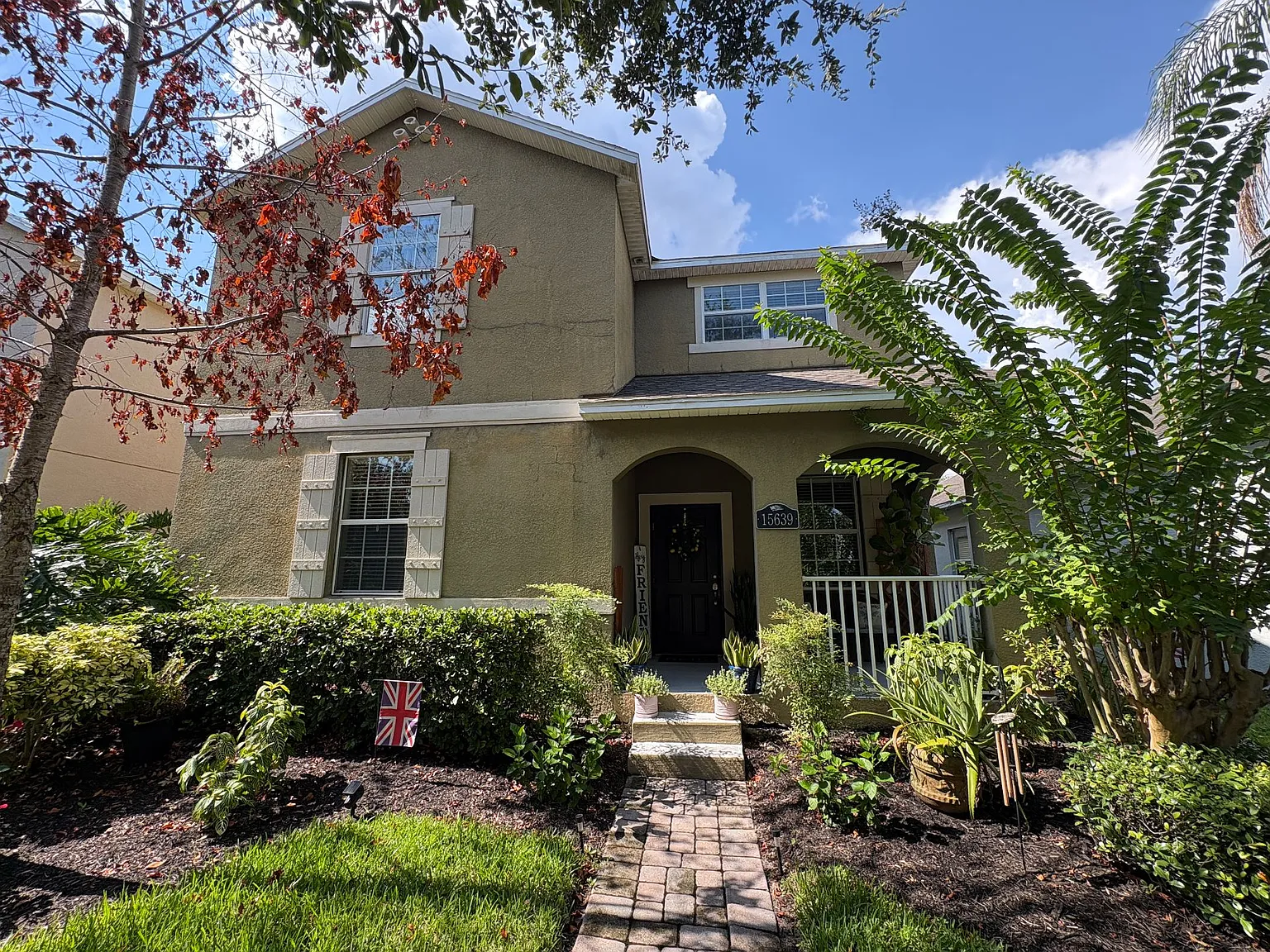 6 bed, 2714 sqft, $3,300 — Photo 1