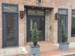 2 4th Ave #2E, Bay Shore, NY 11706