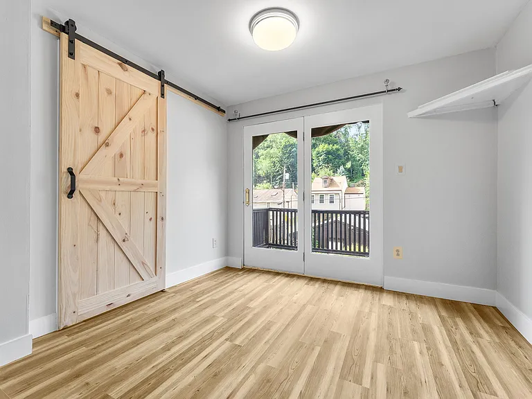 2816 Patterson St S — Photo 17