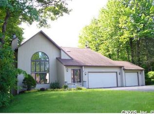 3271 Greenleafe Dr, Phoenix, NY 13135