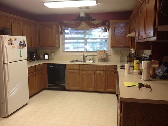 2nd image of 212 Winterpark Dr