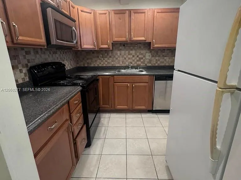 4117 NW 88th Ave #205 — Photo 15